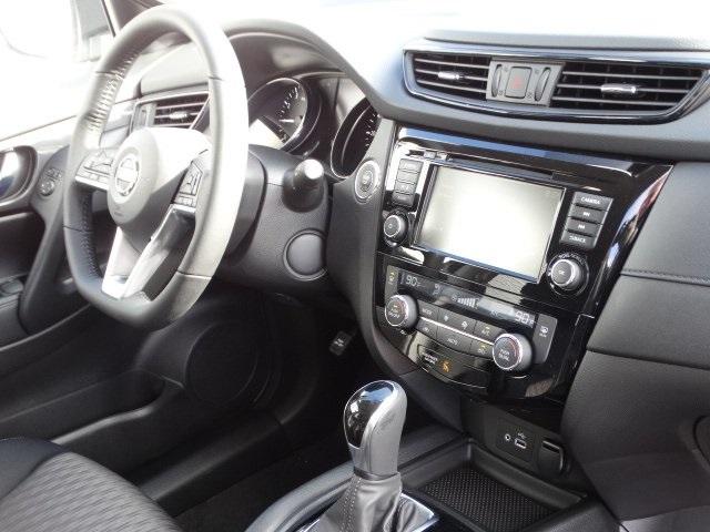 51728-3511-nissan-rogue-2020-22210