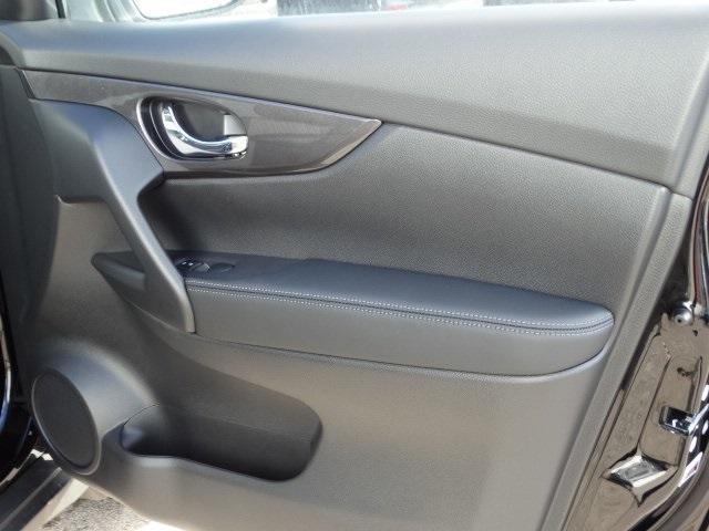 51729-3511-nissan-rogue-2020-22210