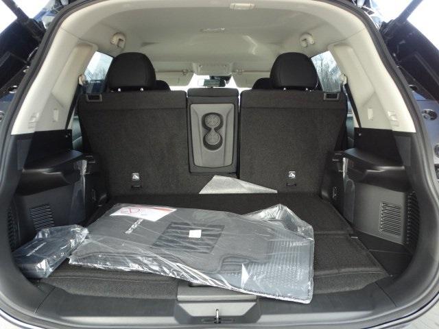 51737-3511-nissan-rogue-2020-22210