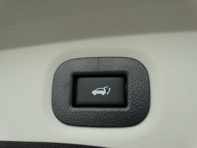 51738-3511-nissan-rogue-2020-22210