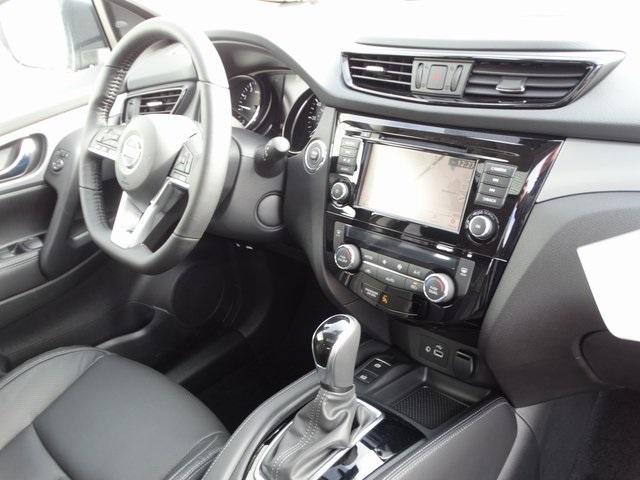 51764-3512-nissan-roguesport-2020-27410