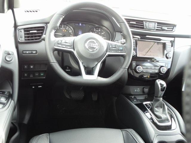 51773-3512-nissan-roguesport-2020-27410