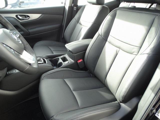 51776-3512-nissan-roguesport-2020-27410