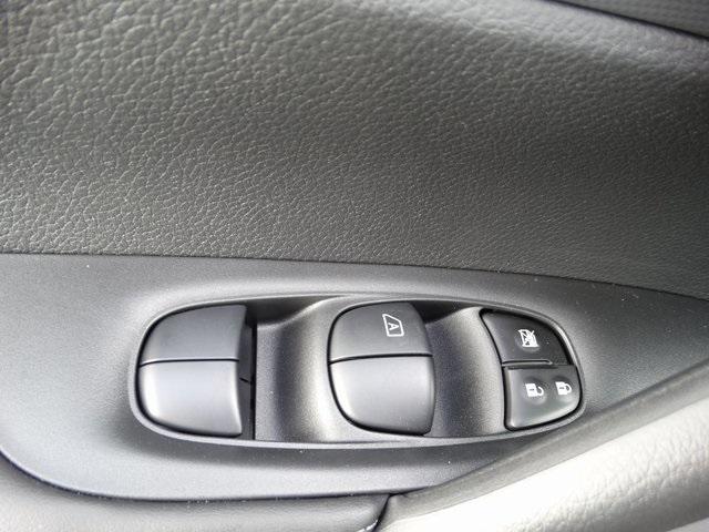 51780-3512-nissan-roguesport-2020-27410