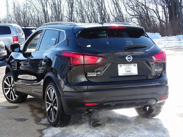 52015-3520-nissan-roguesport-2019-27419