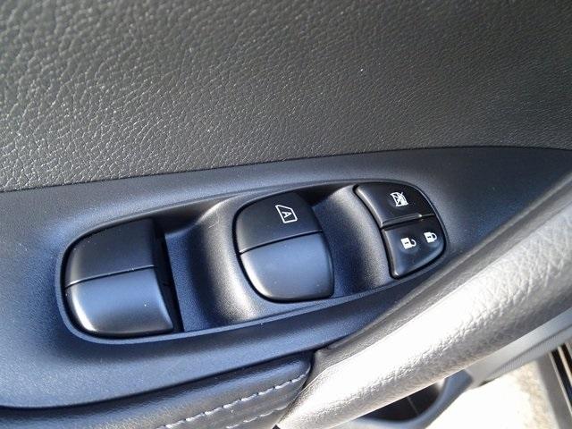 52026-3520-nissan-roguesport-2019-27419