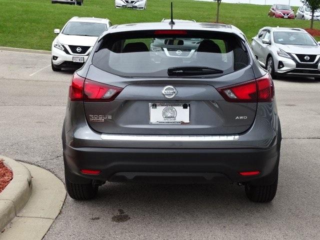 52043-3521-nissan-roguesport-2019-27019