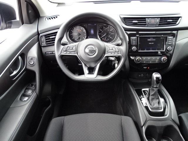 52047-3521-nissan-roguesport-2019-27019