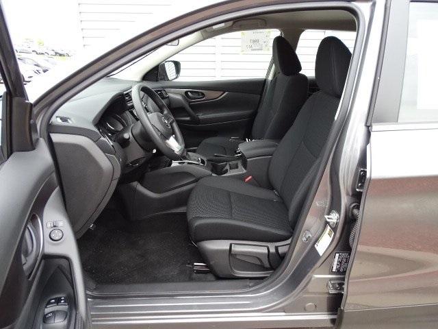 52050-3521-nissan-roguesport-2019-27019