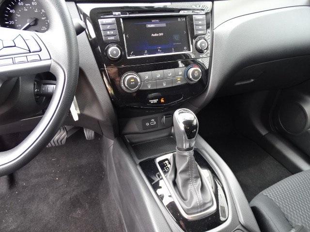 52055-3521-nissan-roguesport-2019-27019