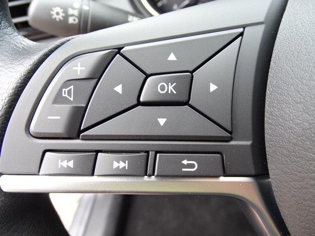 52057-3521-nissan-roguesport-2019-27019