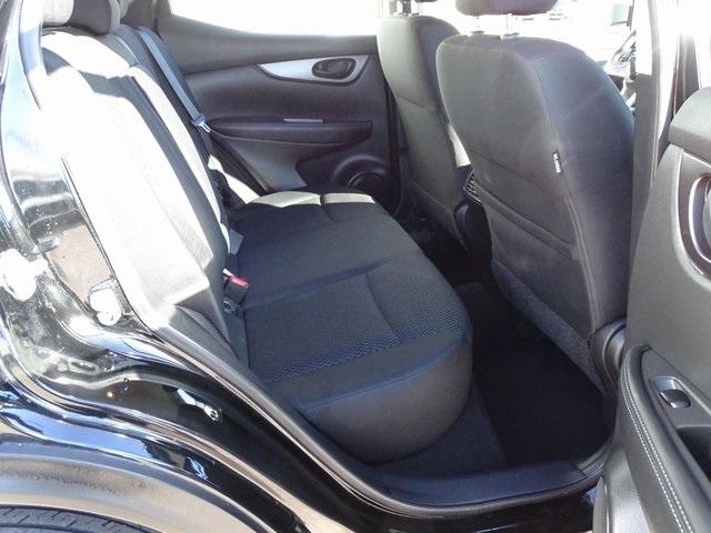 52068-3522-nissan-roguesport-2018-27118