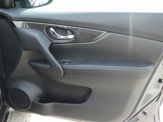 52102-3523-nissan-rogue-2018-22018