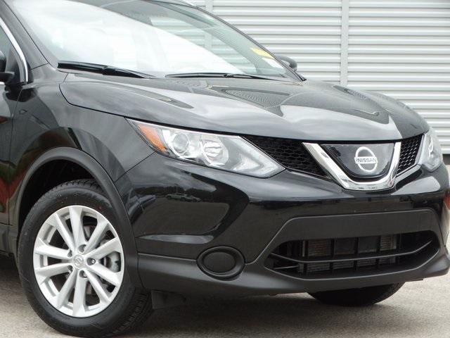 52119-3524-nissan-roguesport-2018-28218