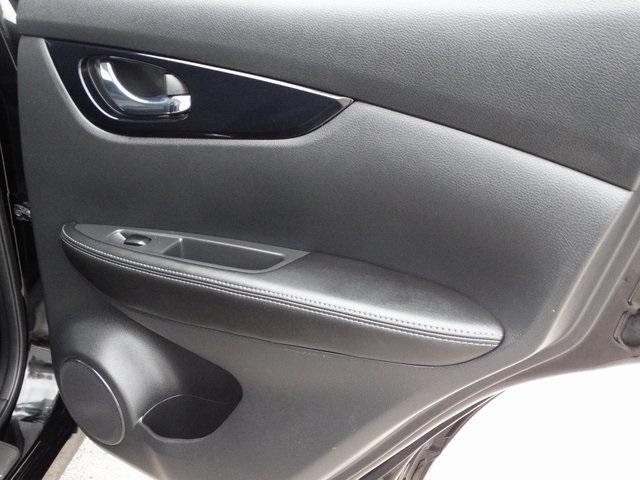 52127-3524-nissan-roguesport-2018-28218