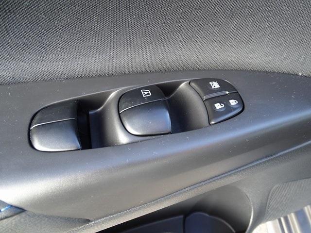 52173-3525-nissan-sentra-2018-12218
