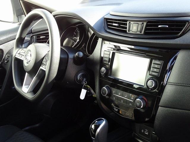 52189-3526-nissan-rogue-2018-22018
