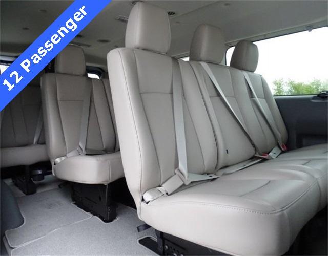 52304-3528-nissan-nvpassenger-2018-65518