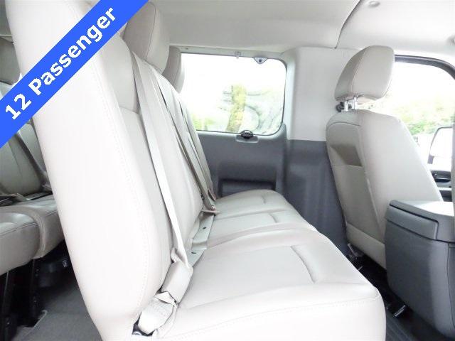 52307-3528-nissan-nvpassenger-2018-65518