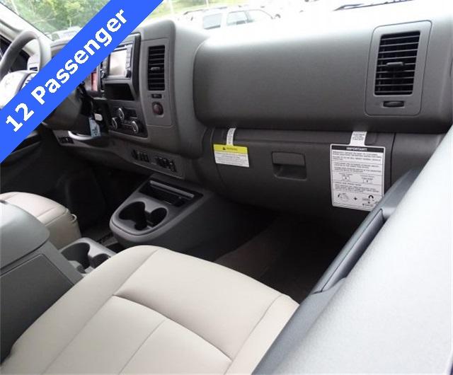 52308-3528-nissan-nvpassenger-2018-65518
