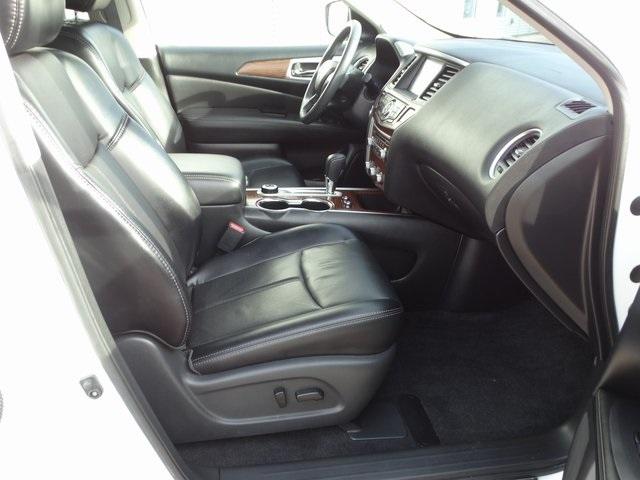 52319-3529-nissan-pathfinder-2018-25618