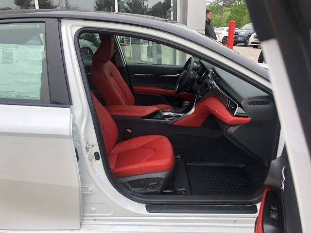 5233-toyota-camry-2019-