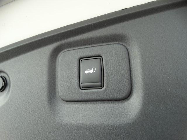 52331-3529-nissan-pathfinder-2018-25618