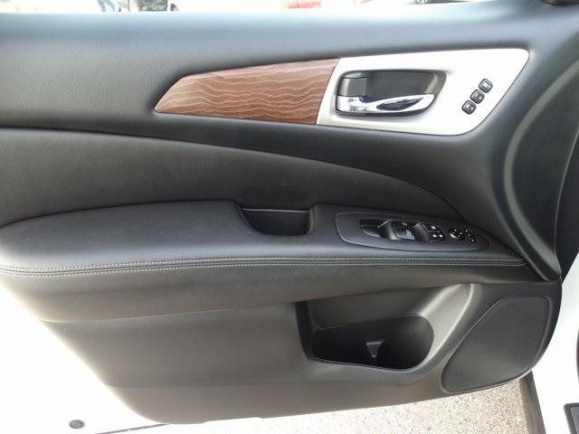 52341-3529-nissan-pathfinder-2018-25618