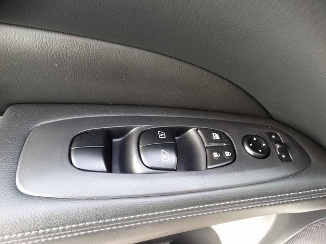 52342-3529-nissan-pathfinder-2018-25618