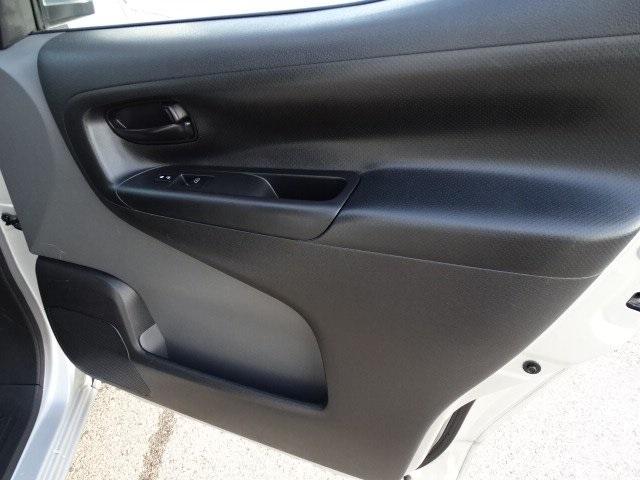52364-3530-nissan-nv200-2018-67218