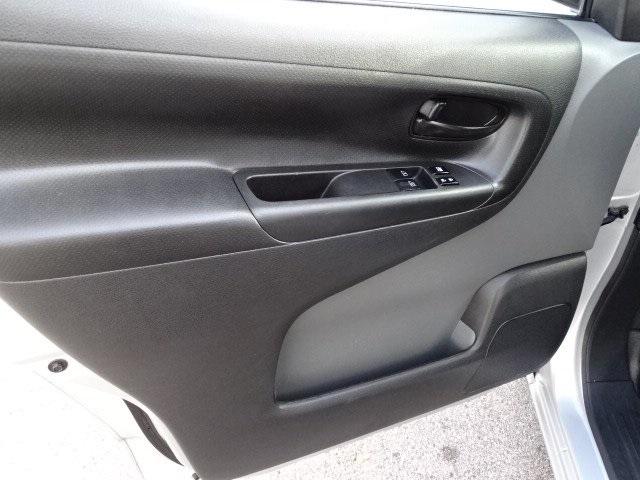 52374-3530-nissan-nv200-2018-67218