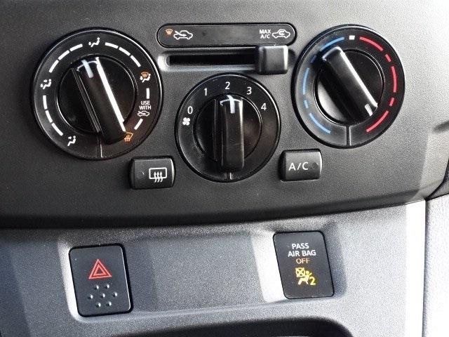 52380-3530-nissan-nv200-2018-67218