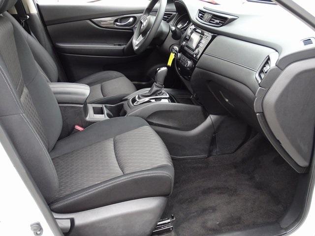 52423-3536-nissan-rogue-2017-22217