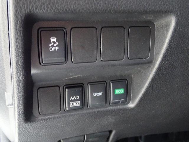 52441-3536-nissan-rogue-2017-22217
