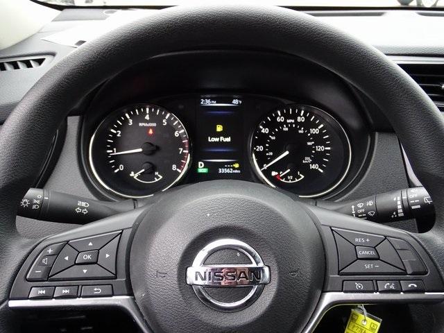 52449-3536-nissan-rogue-2017-22217