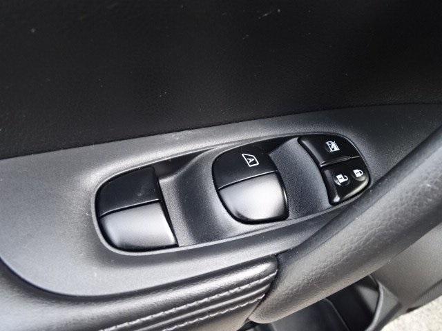 52503-3538-nissan-rogue-2017-22217