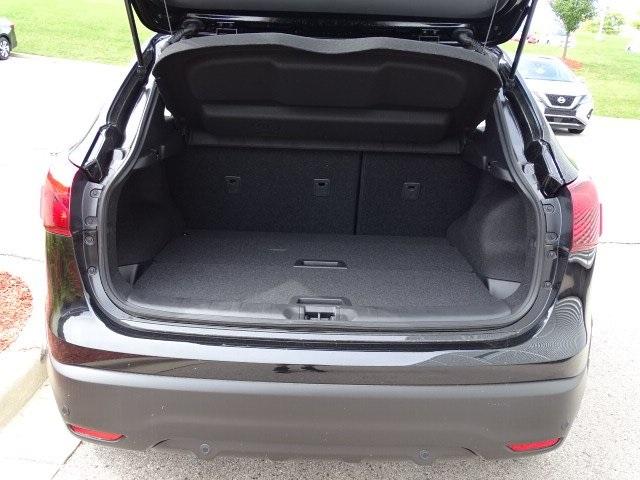 52520-3539-nissan-roguesport-2019-27219