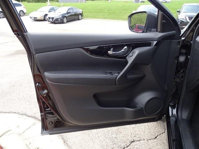 52526-3539-nissan-roguesport-2019-27219