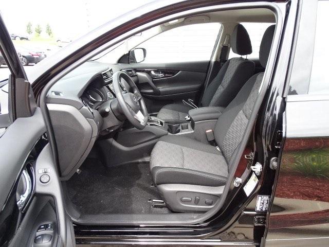 52528-3539-nissan-roguesport-2019-27219