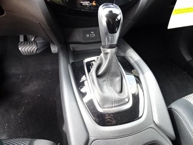 52529-3539-nissan-roguesport-2019-27219