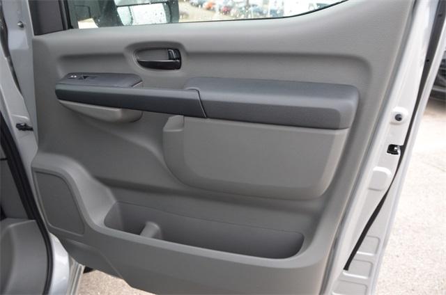 52544-3540-nissan-nv1500-2019-61019