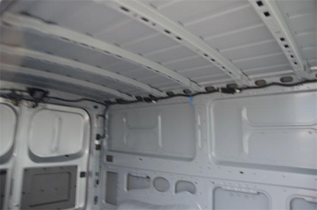 52548-3540-nissan-nv1500-2019-61019