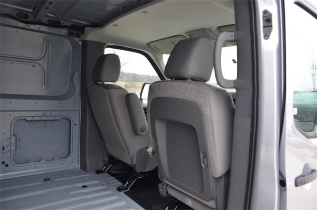 52549-3540-nissan-nv1500-2019-61019