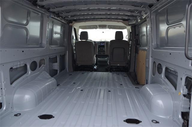 52550-3540-nissan-nv1500-2019-61019
