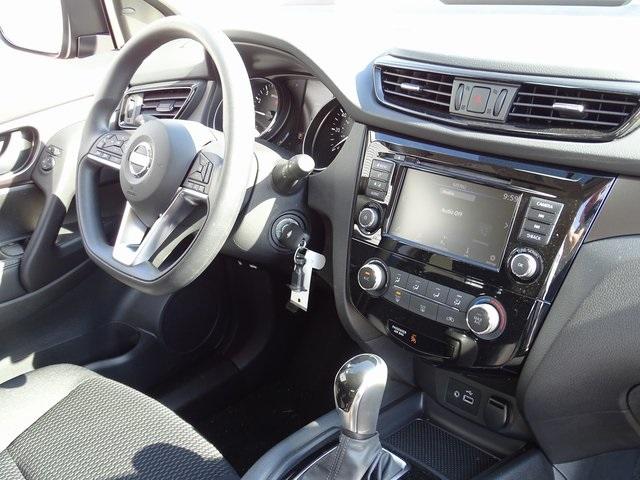 52568-3541-nissan-roguesport-2019-27019