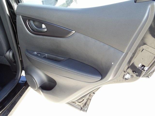 52571-3541-nissan-roguesport-2019-27019