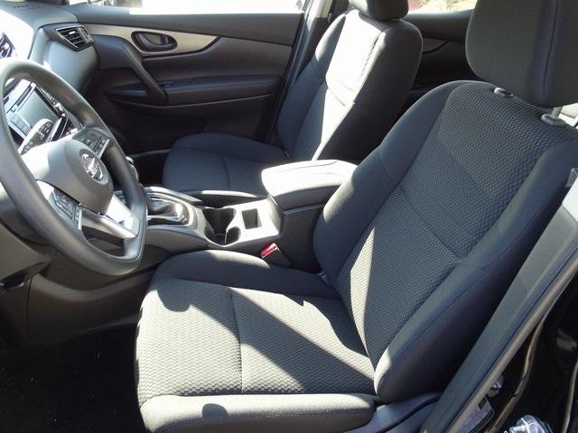 52581-3541-nissan-roguesport-2019-27019