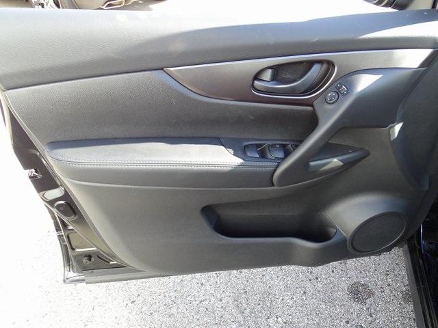52583-3541-nissan-roguesport-2019-27019