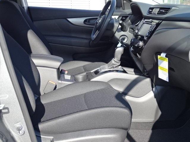 52637-3543-nissan-roguesport-2019-27019