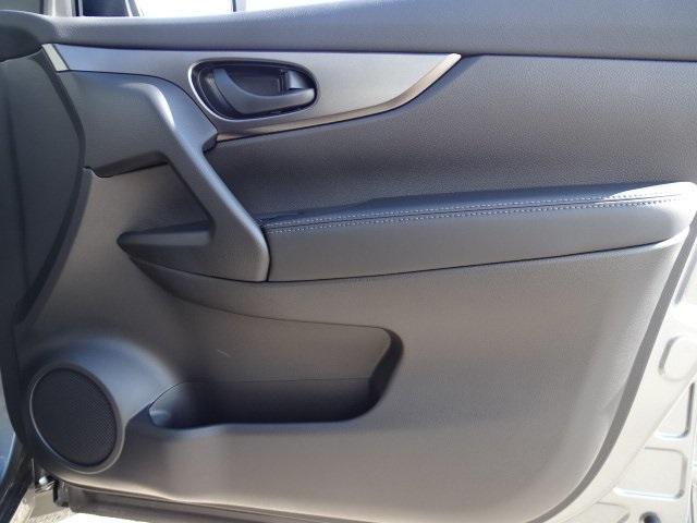52639-3543-nissan-roguesport-2019-27019